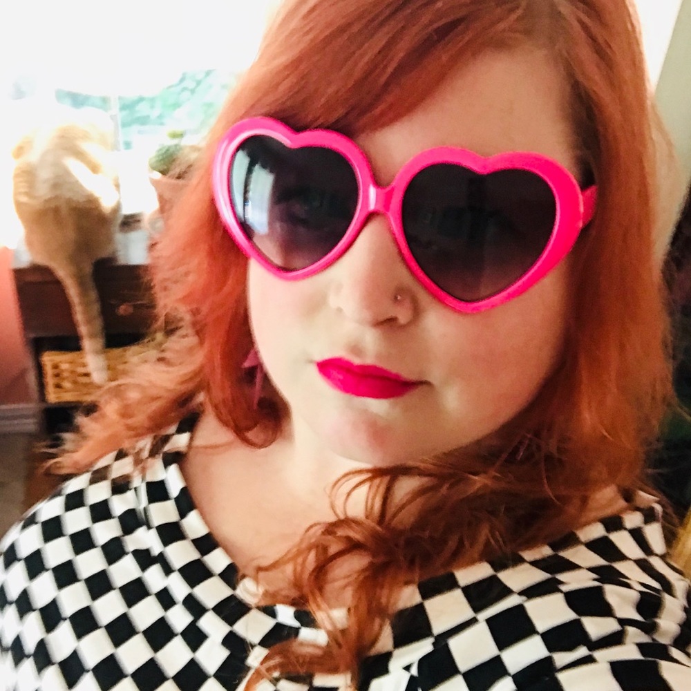 Meet your Posher, Whitney